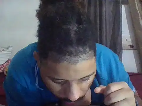 Snapshot of Dj-yefri-pauta chatting on November 2025 05:33:01 AM Dj-yefri-pauta online show from November 2025 05:33:01 AM