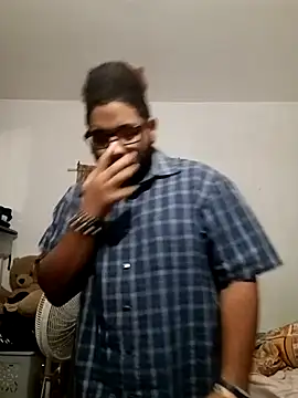 Snapshot of Dj-yefri-pauta chatting on December 2024 10:35:01 PM Dj-yefri-pauta online show from December 2024 10:35:01 PM