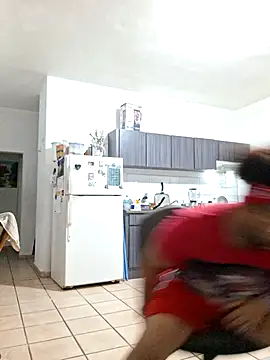 Snapshot of Dj-yefri-pauta chatting on December 2025 10:00:02 PM Dj-yefri-pauta online show from December 2025 10:00:02 PM