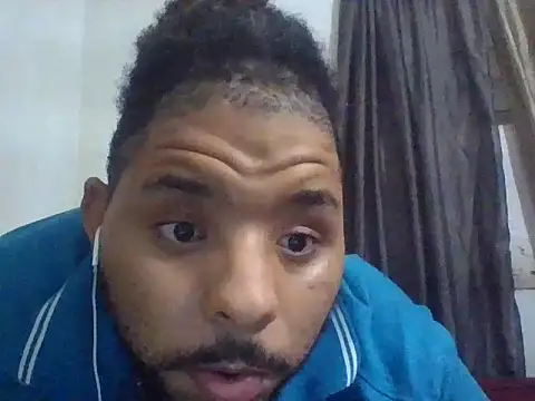 Snapshot of Dj-yefri-pauta chatting on November 2025 03:21:02 AM Dj-yefri-pauta online show from November 2025 03:21:02 AM