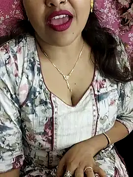 Snapshot of joya_bhabi chatting on May 2026 05:05:02 PM joya bhabi online show from May 2026 05:05:02 PM
