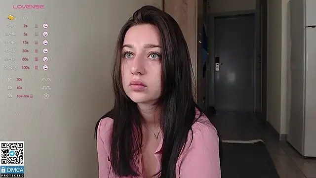 Snapshot of Zoi_Morgan chatting on September 2025 05:42:02 AM Zoi Morgan online show from September 2025 05:42:02 AM