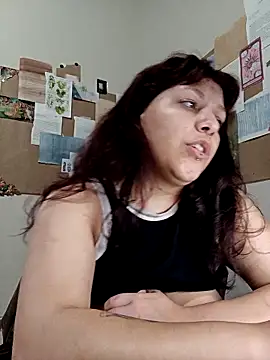bbyedarling online show from September 2025 01:48:01 AM