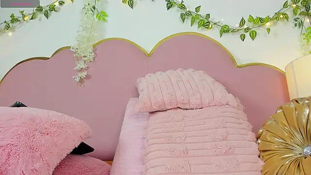 EmmaCrush online show from October 2025 10:00:02 PM