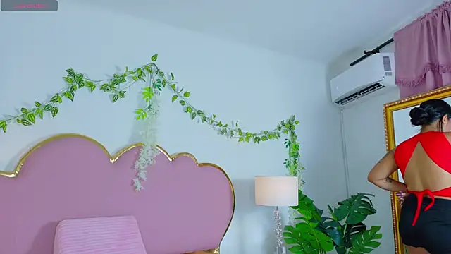 EmmaCrush online show from October 2025 09:05:01 PM