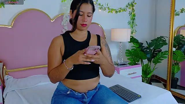 EmmaCrush online show from October 2025 08:30:01 PM