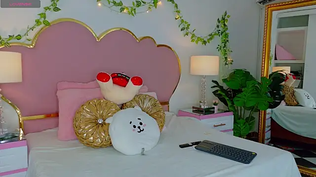 EmmaCrush online show from November 2025 09:51:02 PM