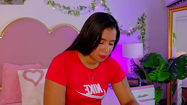 EmmaCrush online show from December 2025 08:50:01 PM