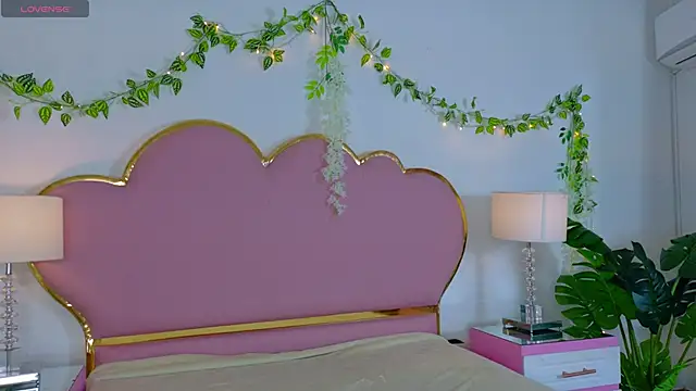 EmmaCrush online show from October 2025 08:40:02 PM