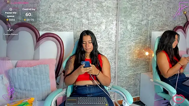 EmmaCrush online show from April 2026 09:22:01 PM