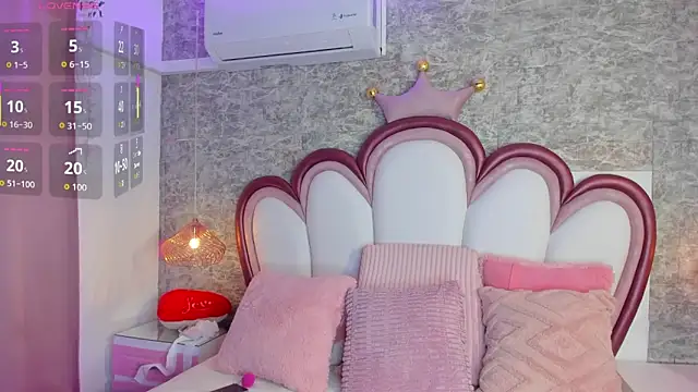 EmmaCrush online show from March 2026 09:19:02 PM