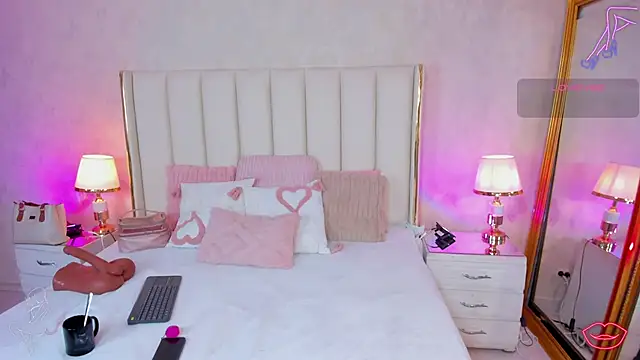 EmmaCrush online show from April 2026 12:40:02 PM