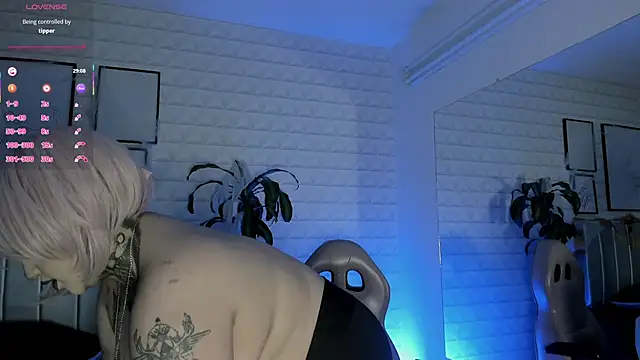 bella-green online show from October 2025 07:15:02 PM