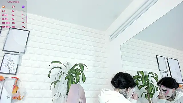 bella-green online show from October 2025 07:02:01 PM