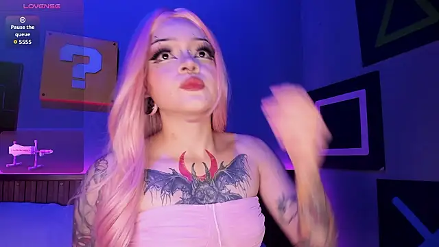 Elettra Rou online show from March 2026 10:37:01 PM