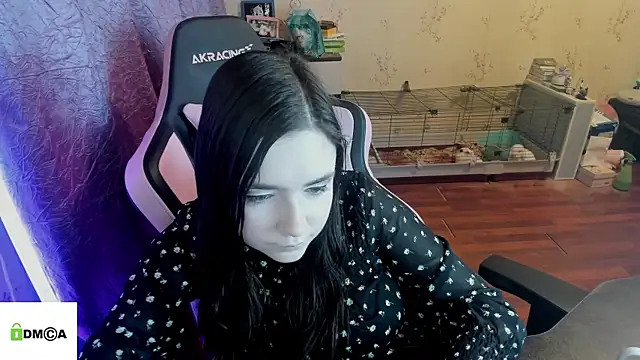 Crazy forest fairy online show from April 2026 10:18:02 PM