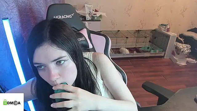 Crazy forest fairy online show from May 2026 09:04:01 PM