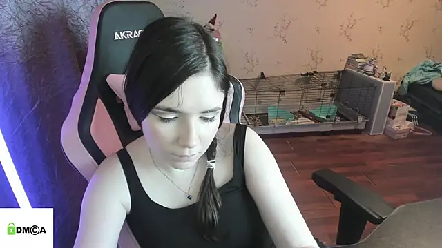 Crazy forest fairy online show from March 2026 09:54:01 PM