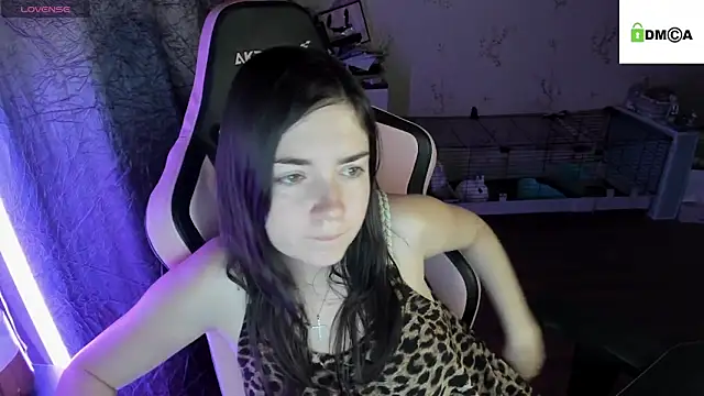 Crazy forest fairy online show from October 2025 10:35:01 PM