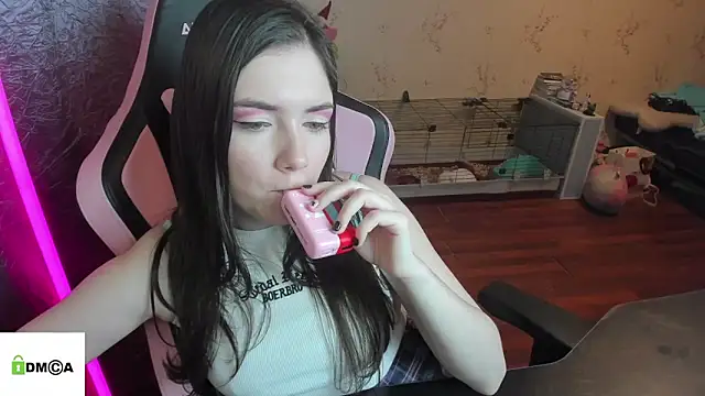 Snapshot of Crazy_forest_fairy chatting on February 2026 11:04:01 PM Crazy forest fairy online show from February 2026 11:04:01 PM