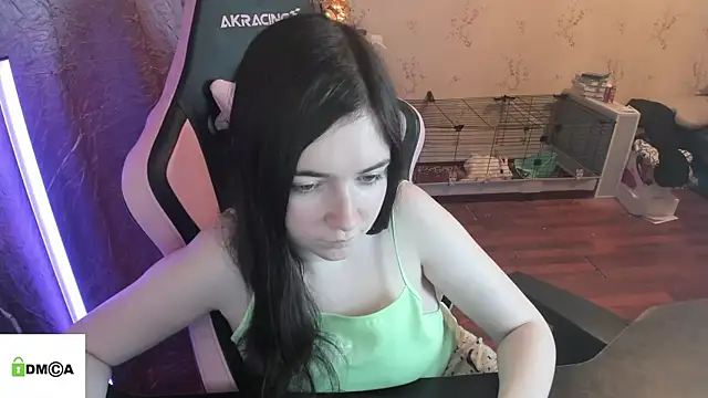 Crazy forest fairy online show from June 2026 11:04:02 PM