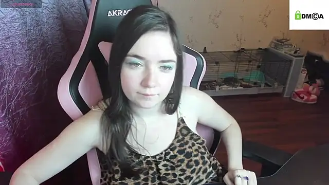 Crazy forest fairy online show from November 2025 09:04:01 PM