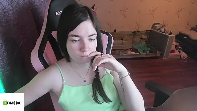 Snapshot of Crazy_forest_fairy chatting on February 2026 02:55:02 AM Crazy forest fairy online show from February 2026 02:55:02 AM