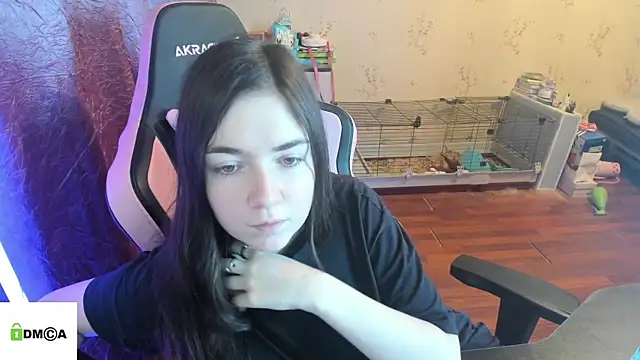 Crazy forest fairy online show from April 2026 10:16:01 PM