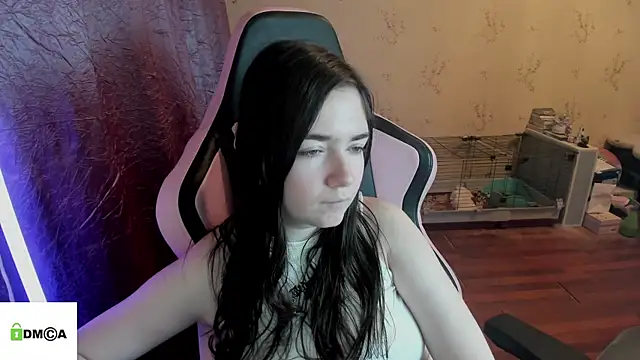 Crazy forest fairy online show from April 2026 10:27:02 PM