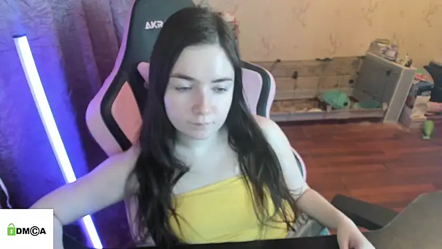 Crazy forest fairy online show from April 2026 11:06:02 PM