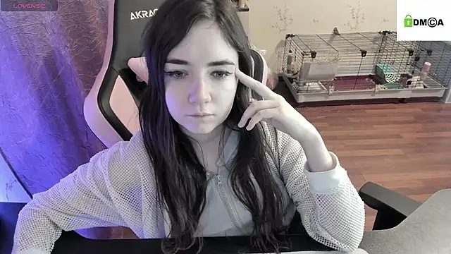 Crazy forest fairy online show from December 2024 03:03:02 AM