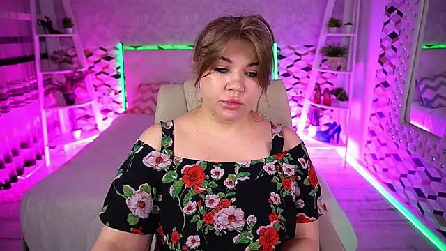 Snapshot of GabbieJay chatting on June 2026 12:44:02 PM GabbieJay online show from June 2026 12:44:02 PM