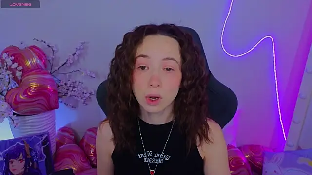 Snapshot of Hayle_Hill chatting on February 2026 01:46:01 AM Hayle Hill online show from February 2026 01:46:01 AM