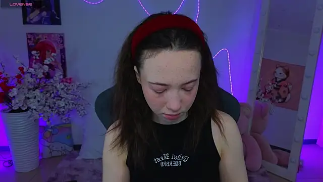 Hayle Hill online show from April 2026 12:50:02 AM