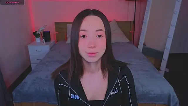 Snapshot of Hayle_Hill chatting on December 2025 02:01:02 AM Hayle Hill online show from December 2025 02:01:02 AM