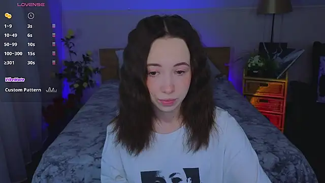 Hayle Hill online show from March 2026 02:27:02 AM