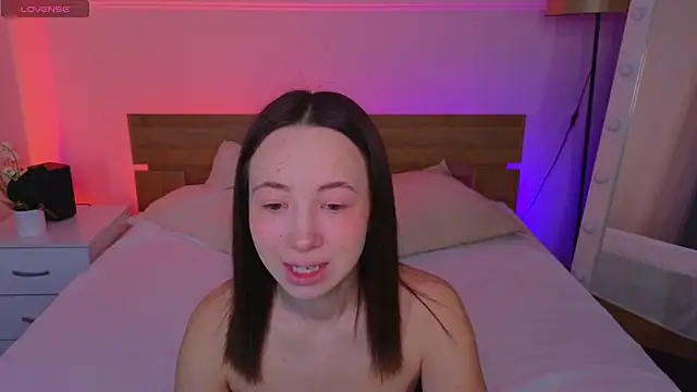 Snapshot of Hayle_Hill chatting on November 2025 02:05:01 AM Hayle Hill online show from November 2025 02:05:01 AM