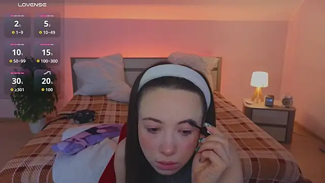 Hayle Hill online show from March 2026 01:17:01 AM