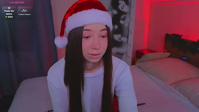 Snapshot of Hayle_Hill chatting on December 2025 02:07:02 AM Hayle Hill online show from December 2025 02:07:02 AM