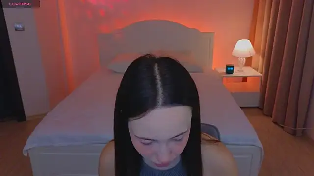 Snapshot of Hayle_Hill chatting on November 2025 01:54:01 AM Hayle Hill online show from November 2025 01:54:01 AM