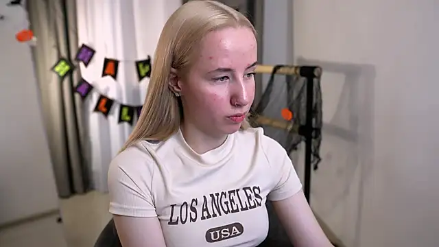 Cassie Kelman online show from October 2025 08:53:02 PM