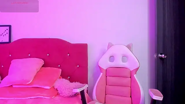 LucianaTomson online show from February 2026 09:47:02 PM