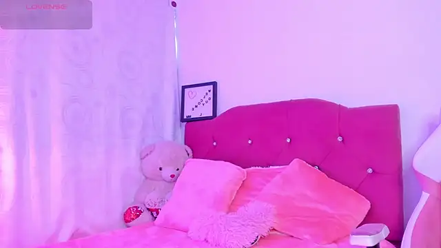 LucianaTomson online show from February 2026 10:21:02 PM