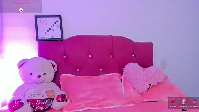 LucianaTomson online show from January 2026 10:57:01 PM