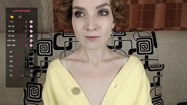 Snapshot of TinaWince chatting on November 2025 04:50:01 AM TinaWince online show from November 2025 04:50:01 AM