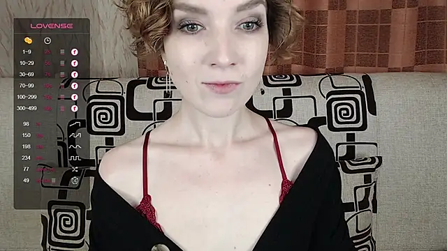 Snapshot of TinaWince chatting on October 2025 04:31:01 AM TinaWince online show from October 2025 04:31:01 AM