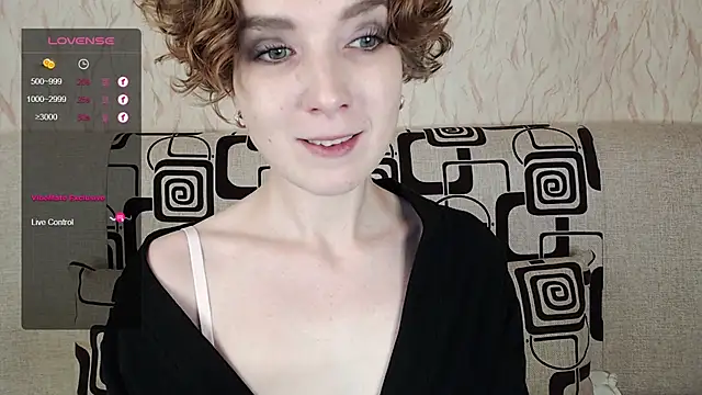 Snapshot of TinaWince chatting on October 2025 04:47:02 AM TinaWince online show from October 2025 04:47:02 AM