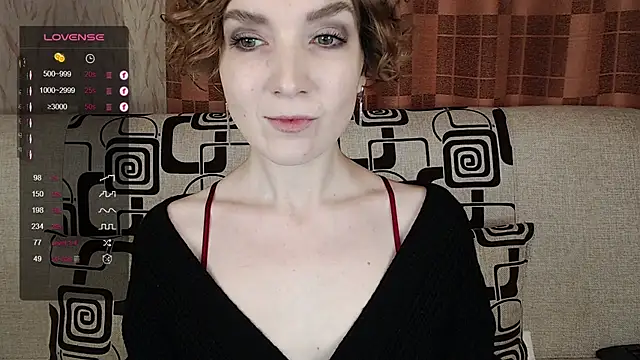 Snapshot of TinaWince chatting on November 2025 04:44:01 AM TinaWince online show from November 2025 04:44:01 AM