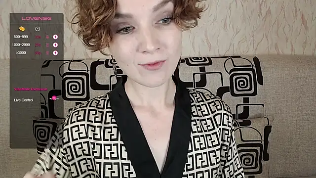 Snapshot of TinaWince chatting on October 2025 04:49:02 AM TinaWince online show from October 2025 04:49:02 AM