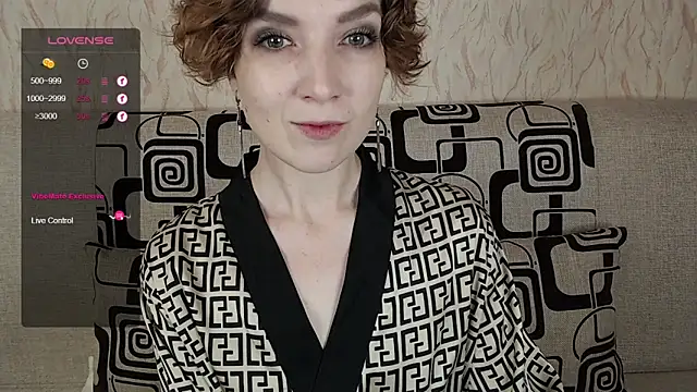 Snapshot of TinaWince chatting on October 2025 04:55:02 AM TinaWince online show from October 2025 04:55:02 AM